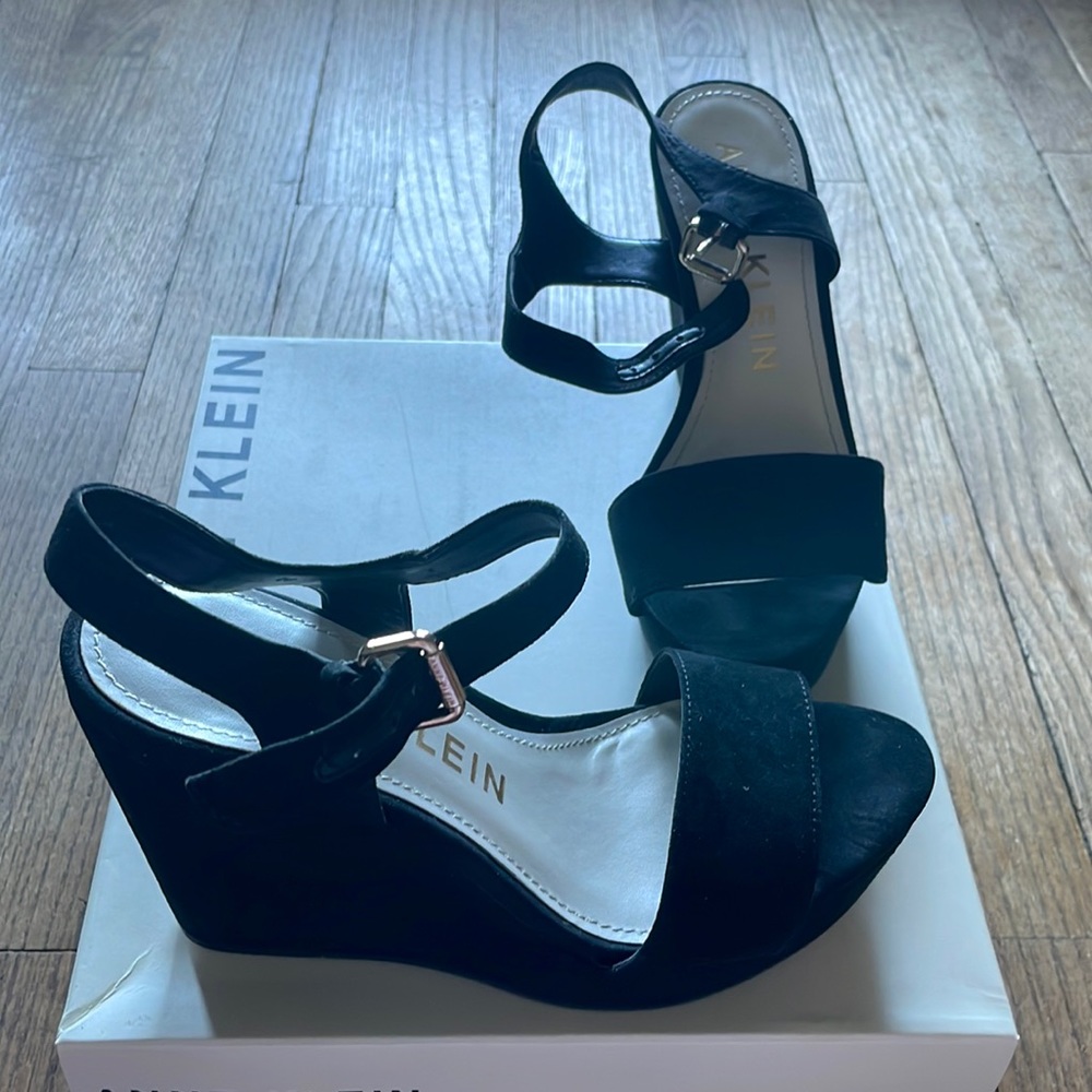 Anne Klein black suede wedges size 7